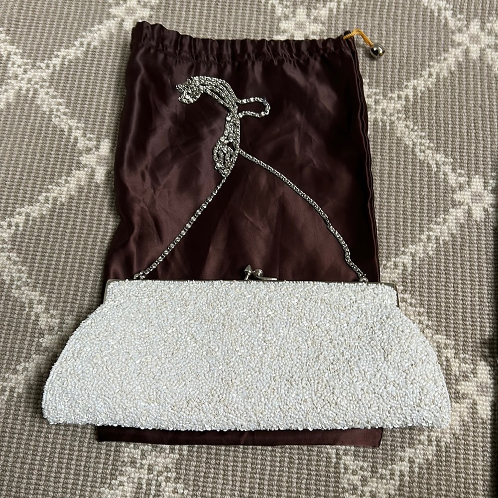 Moyna white beaded bag